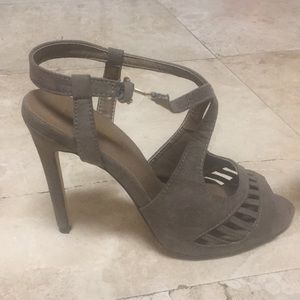 Tan Suede Heels - cutout detail